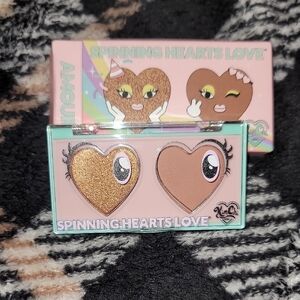 Spinning Hearts Love Eye Shadow
